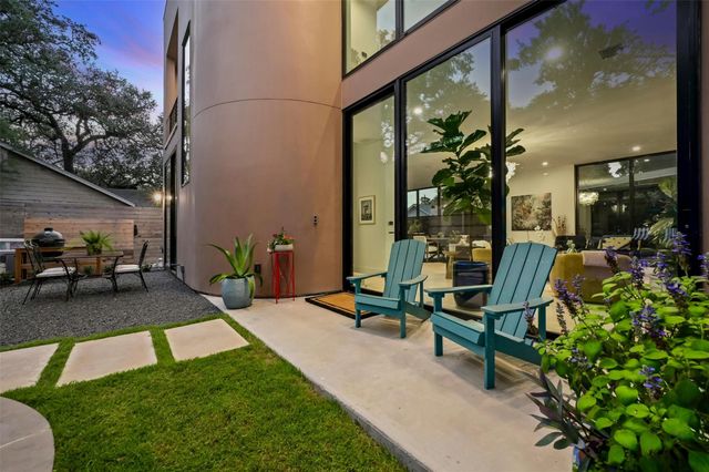 908 Columbus, Austin, TX 78704