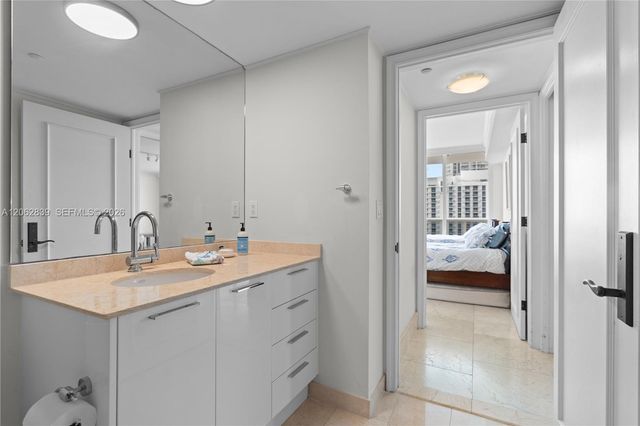 18911 Collins Avenue 2103, Sunny Isles Beach, FL 33160