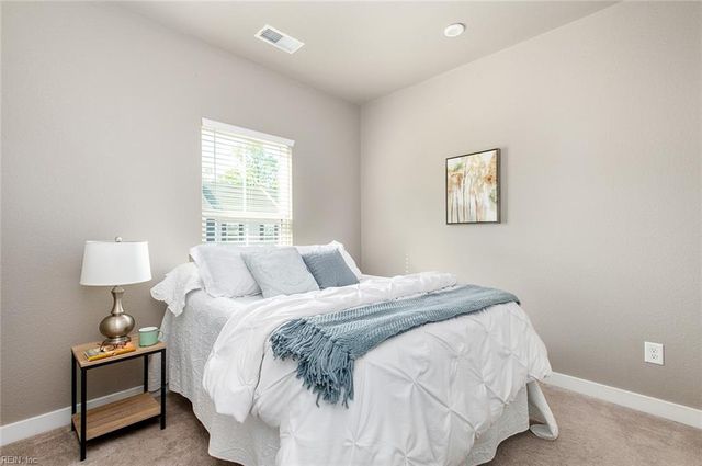 949 Gabion WAY, Chesapeake, VA 23323