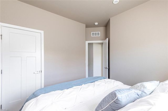 949 Gabion WAY, Chesapeake, VA 23323