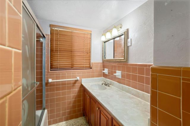 2742 S EAST AVENUE, Sarasota, FL 34239