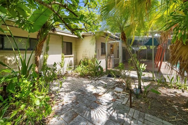 2742 S EAST AVENUE, Sarasota, FL 34239