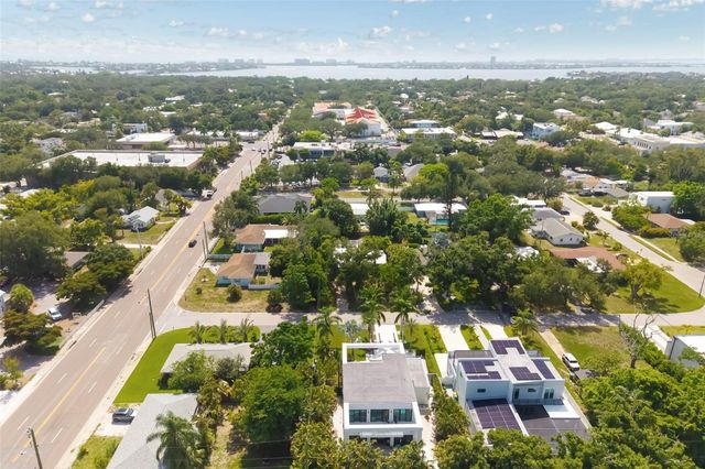 2742 S EAST AVENUE, Sarasota, FL 34239