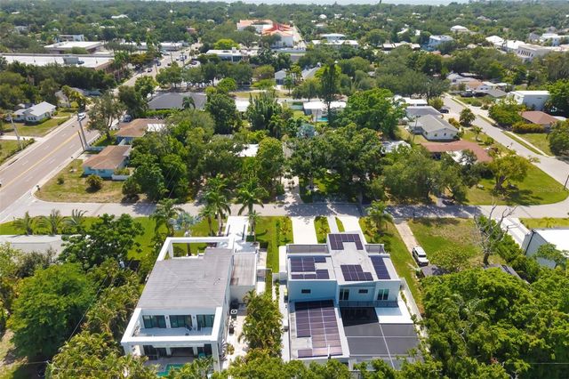2742 S EAST AVENUE, Sarasota, FL 34239