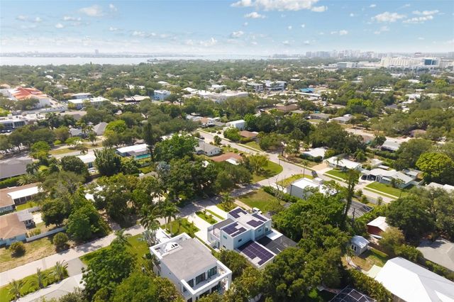 2742 S EAST AVENUE, Sarasota, FL 34239