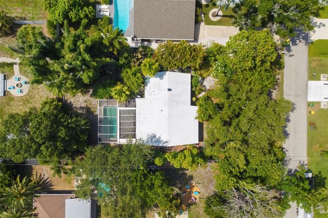 2742 S EAST AVENUE, Sarasota, FL 34239