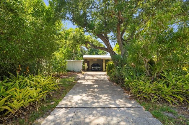 2742 S EAST AVENUE, Sarasota, FL 34239