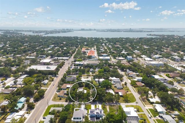 2742 S EAST AVENUE, Sarasota, FL 34239
