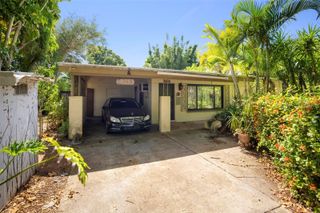 2742 S EAST AVENUE, Sarasota, FL 34239