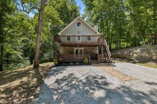1111 Green Valley Dr, Ashland City, TN 37015