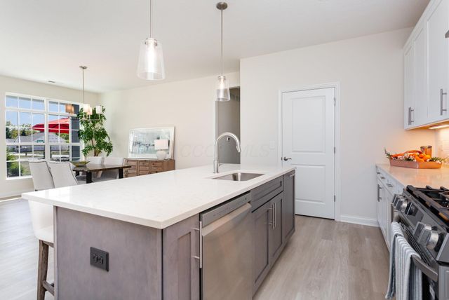 7687 Dulin Farms Drive, Powell, OH 43065