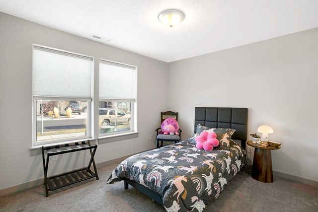 2378 NW Kingwood Avenue, Redmond, OR 97756