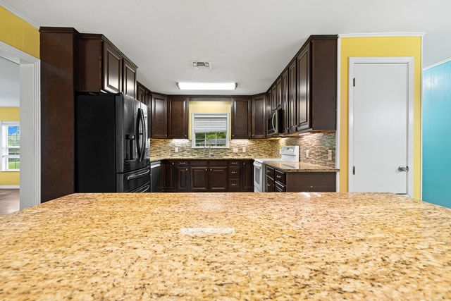 189 Devin St, Jefferson, TX 75657