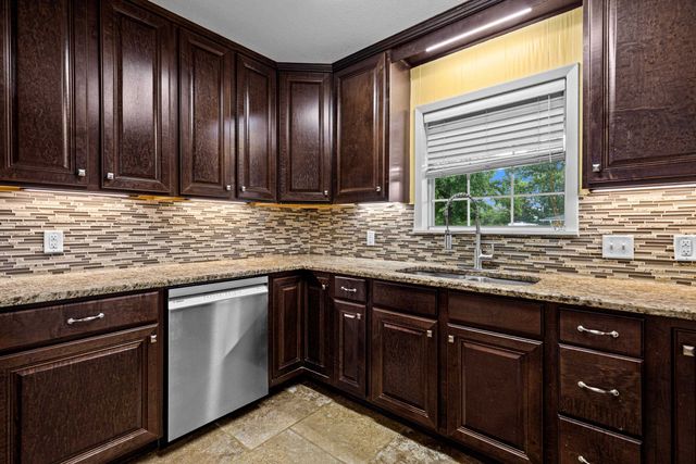 189 Devin St, Jefferson, TX 75657