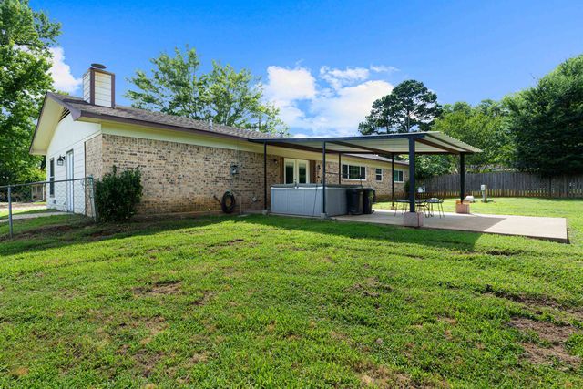 189 Devin St, Jefferson, TX 75657