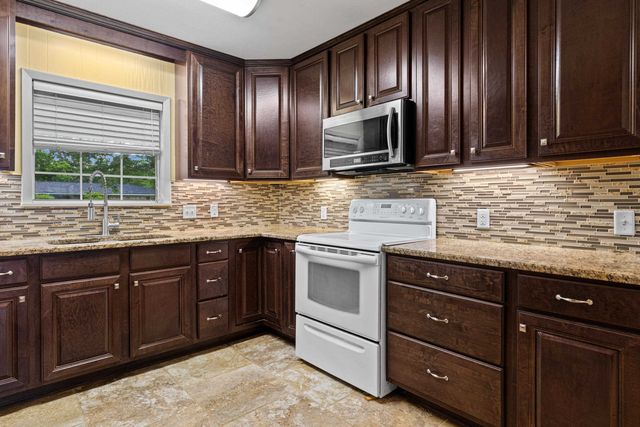 189 Devin St, Jefferson, TX 75657