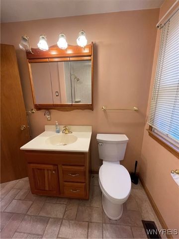 28 Westwood Drive, Tonawanda, NY 14150