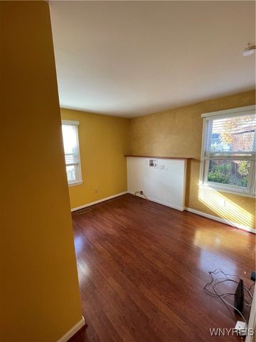 28 Westwood Drive, Tonawanda, NY 14150