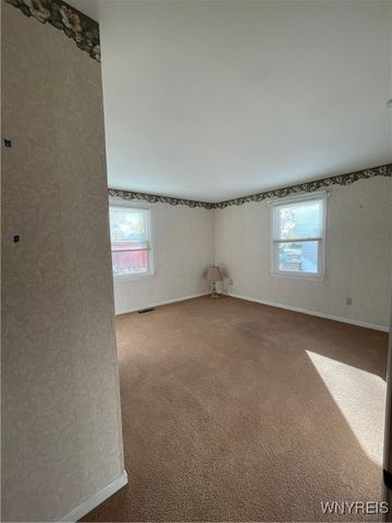 28 Westwood Drive, Tonawanda, NY 14150