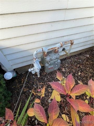 28 Westwood Drive, Tonawanda, NY 14150