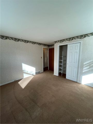 28 Westwood Drive, Tonawanda, NY 14150