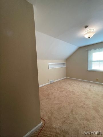 28 Westwood Drive, Tonawanda, NY 14150