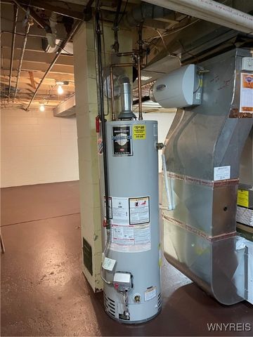 28 Westwood Drive, Tonawanda, NY 14150