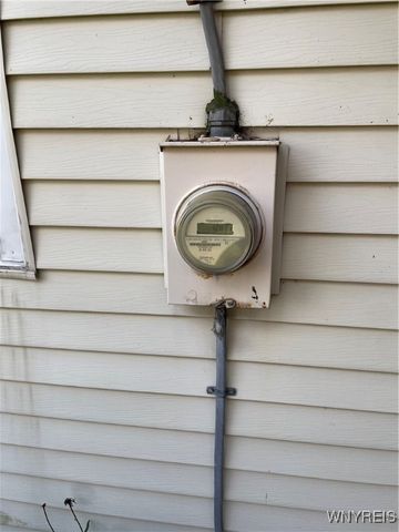 28 Westwood Drive, Tonawanda, NY 14150