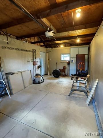 28 Westwood Drive, Tonawanda, NY 14150