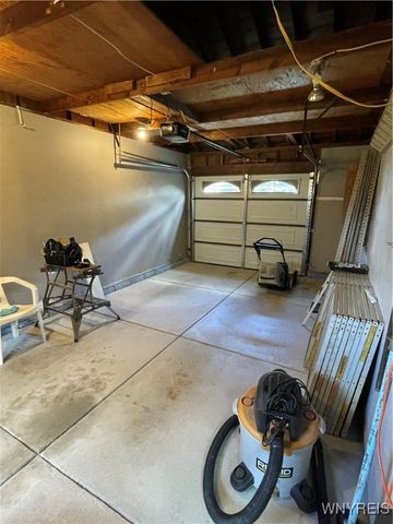 28 Westwood Drive, Tonawanda, NY 14150