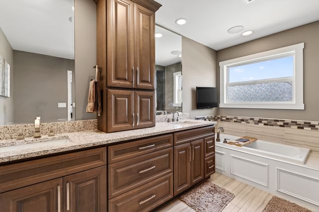 24240 Lavergne Street, Plainfield, IL 60585