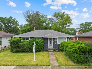 1718 Elizabeth Avenue, North Chicago, IL 60064