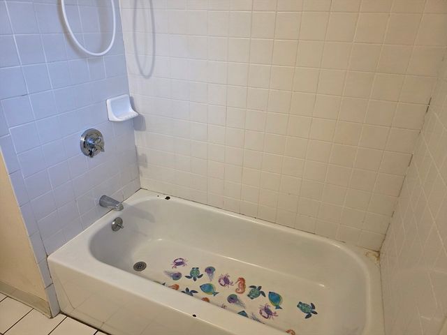 8 Holly Ln, Yarmouth, MA 02664