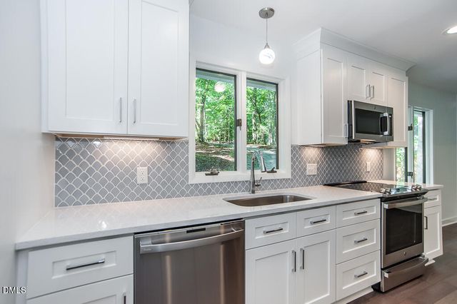 2004 Brocton Place, Durham, NC 27712