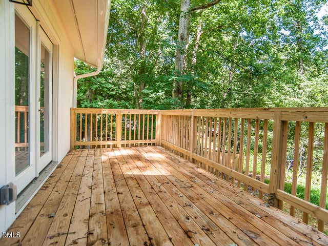 2004 Brocton Place, Durham, NC 27712