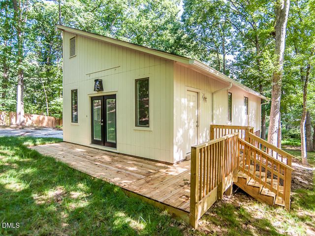 2004 Brocton Place, Durham, NC 27712