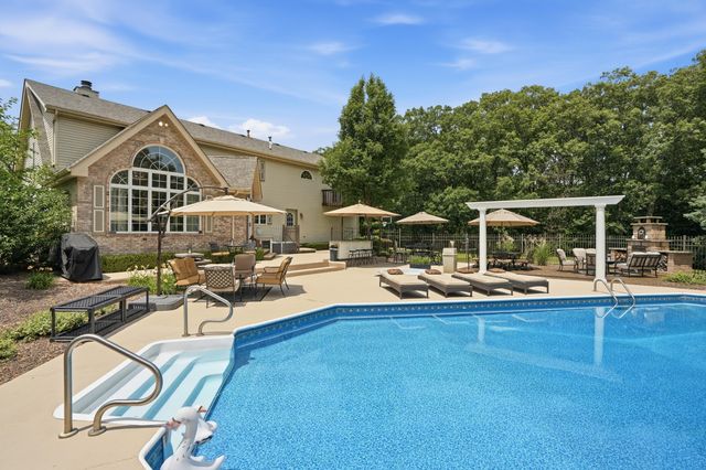 1442 W 127th Place, Crown Point, IN 46307