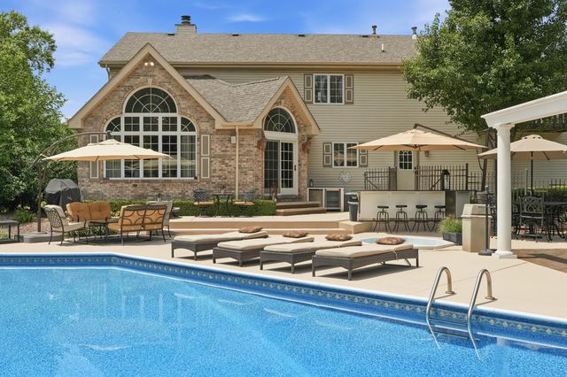1442 W 127th Place, Crown Point, IN 46307