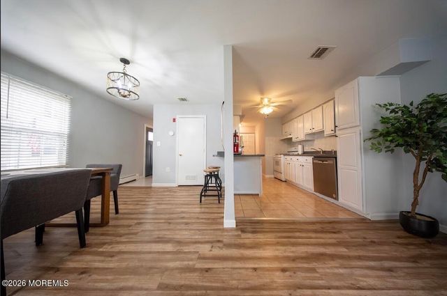 15 Fieldcrest Way, Hazlet, NJ 07730