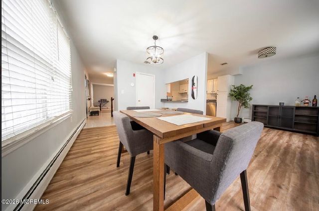 15 Fieldcrest Way, Hazlet, NJ 07730