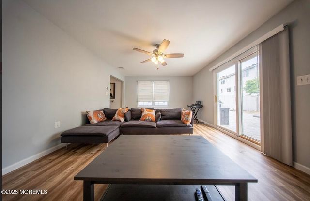 15 Fieldcrest Way, Hazlet, NJ 07730