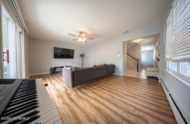 15 Fieldcrest Way, Hazlet, NJ 07730