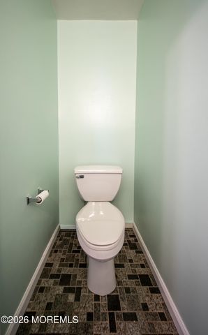 15 Fieldcrest Way, Hazlet, NJ 07730