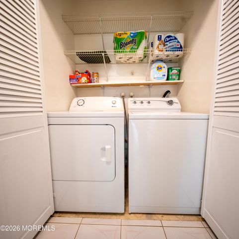 15 Fieldcrest Way, Hazlet, NJ 07730