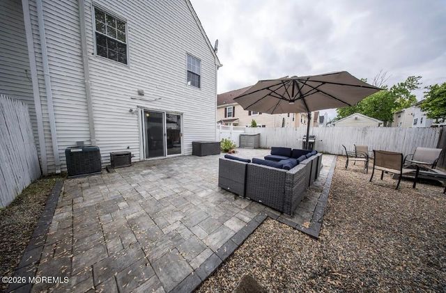 15 Fieldcrest Way, Hazlet, NJ 07730