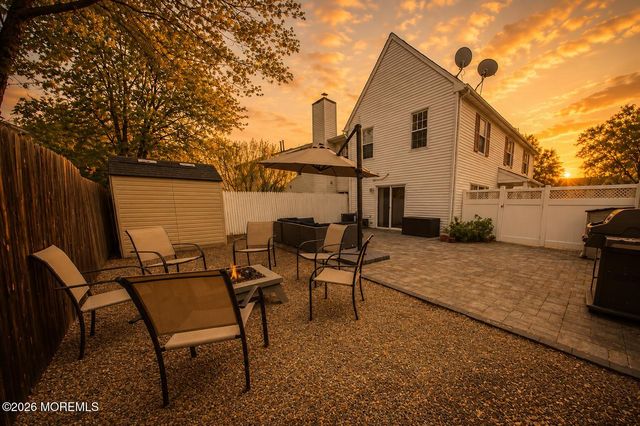 15 Fieldcrest Way, Hazlet, NJ 07730