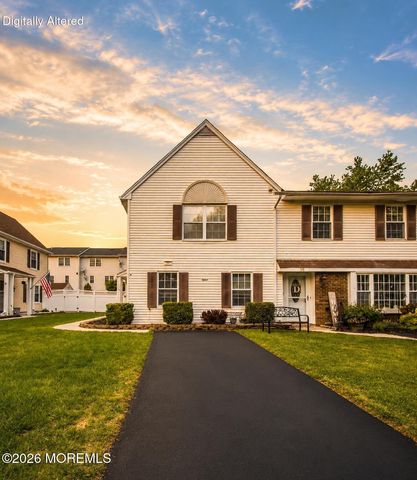 15 Fieldcrest Way, Hazlet, NJ 07730