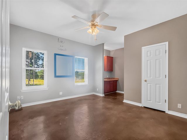 3288 County Road 136, Whitesboro, TX 76273