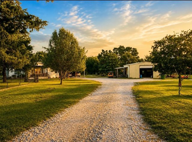 3288 County Road 136, Whitesboro, TX 76273