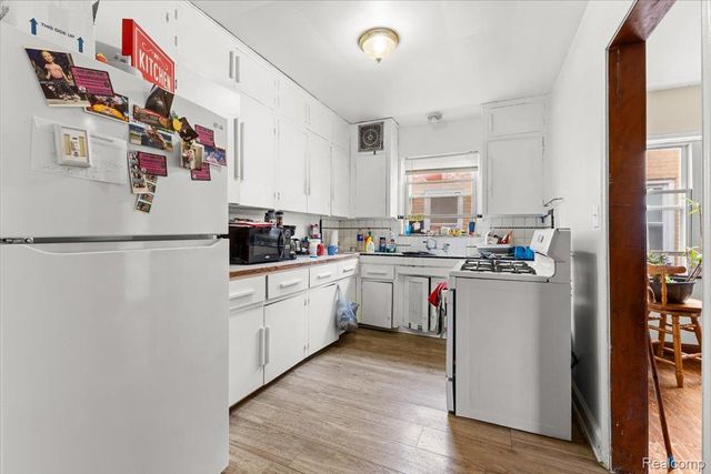 4494 W Jefferson Avenue, Ecorse, MI 48229